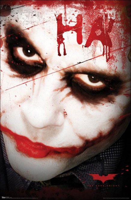 Dark Knight : Un affiche sanglante Dark Knight : Un affiche sanglante