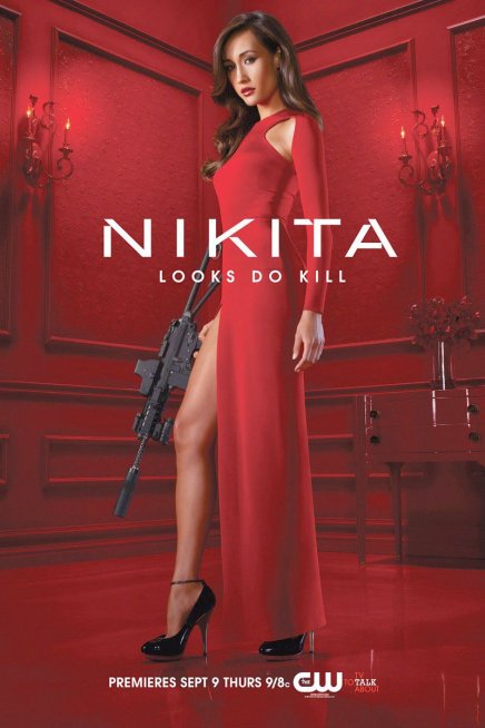 Dos carteles y un trailer de la serie Nikita.